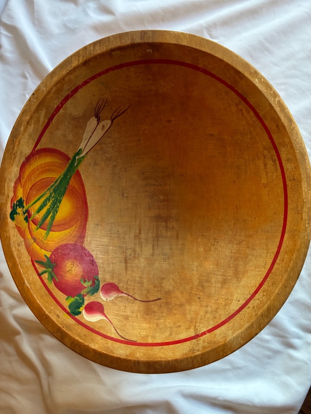 Folk Primitive Bowl Colorful Vegetable Motif Gold & Red on Wool Scallions tomato